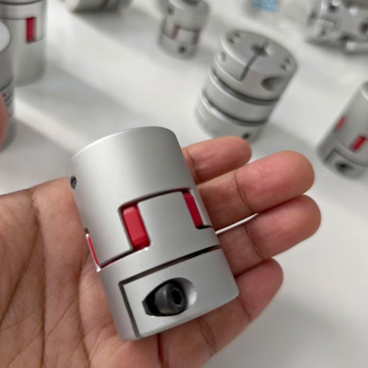 OEM High Strength Aluminium Alloy Jaw/Spider Flexible Shaft Couplings clamp type for Motor Transmission