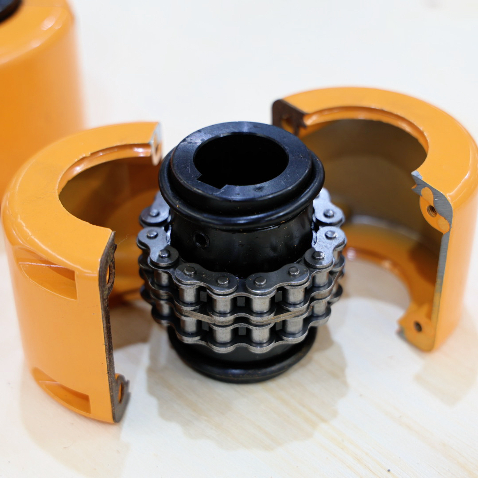RSK-KC Chain Couplings for Power Transmission Easy Installation Lower Alignment Requirements